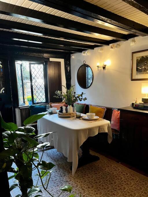 15Th Century Tiny Character Cottage-Henley Centre エクステリア 写真