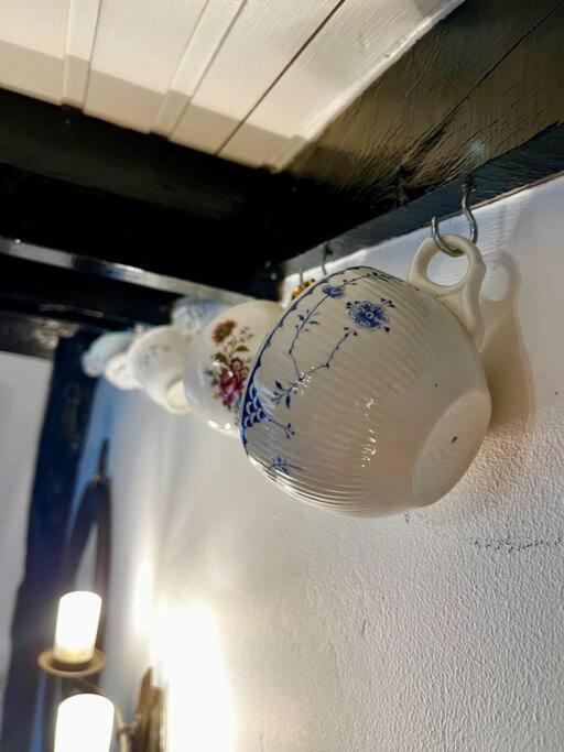 15Th Century Tiny Character Cottage-Henley Centre エクステリア 写真