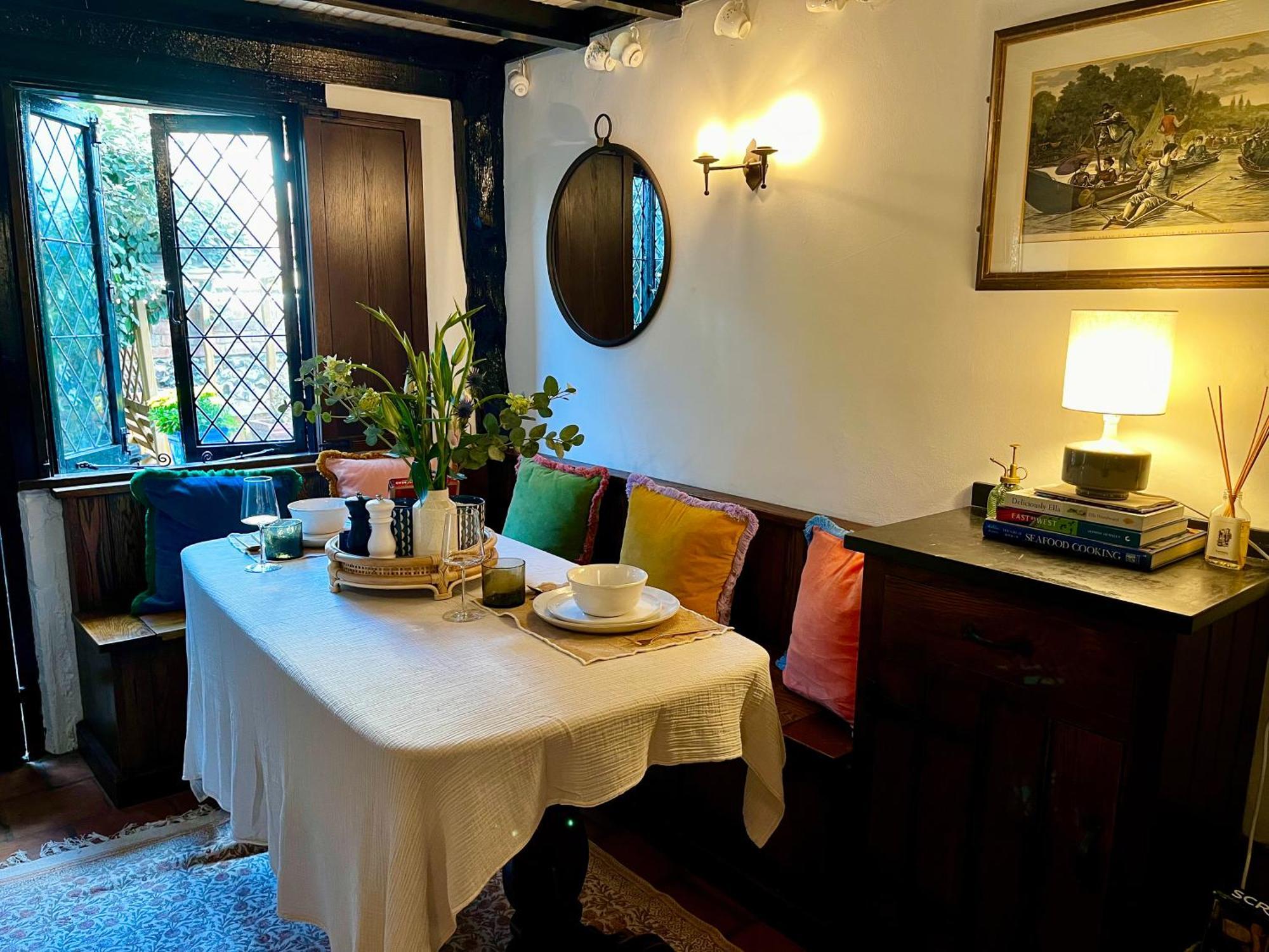 15Th Century Tiny Character Cottage-Henley Centre エクステリア 写真