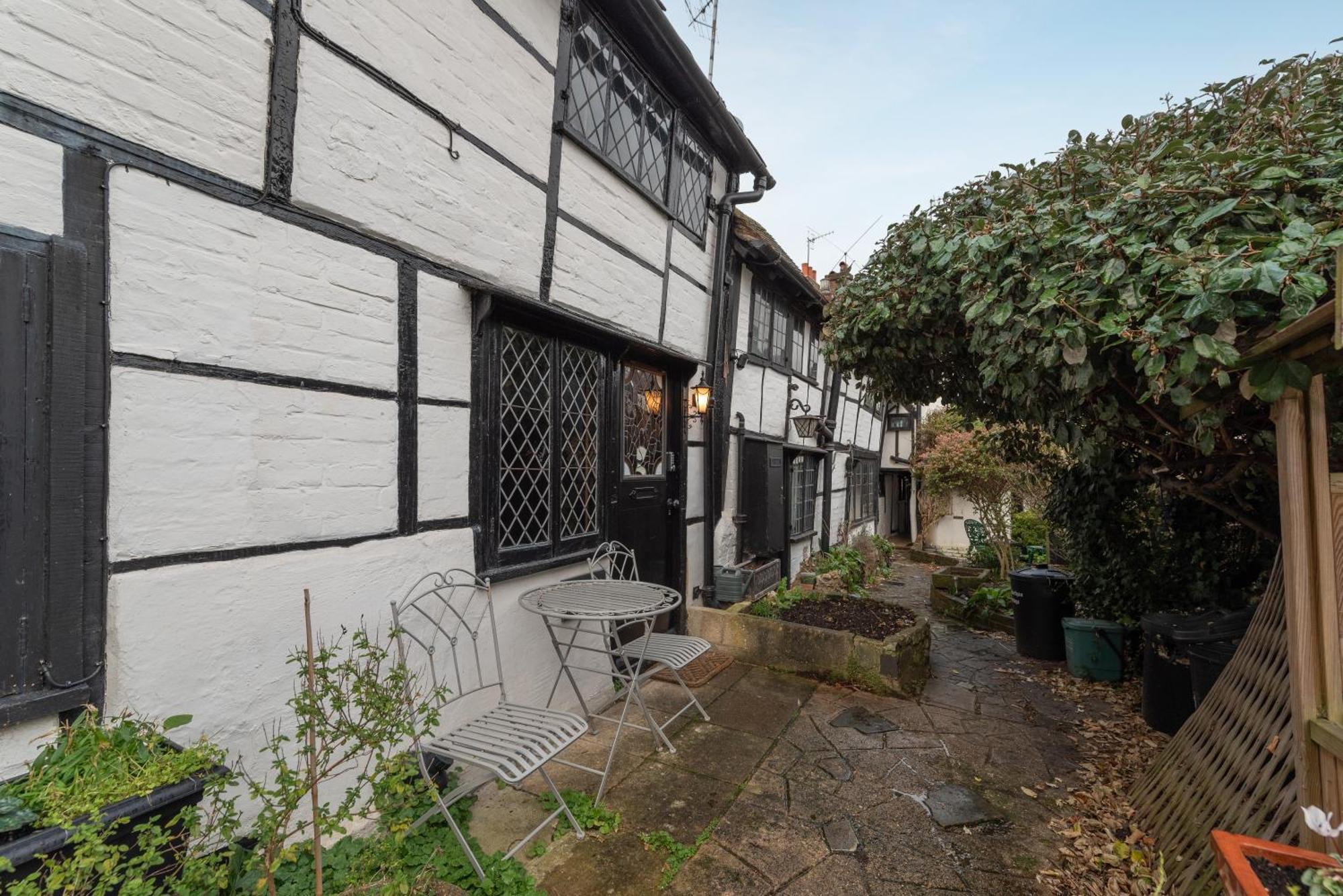 15Th Century Tiny Character Cottage-Henley Centre エクステリア 写真