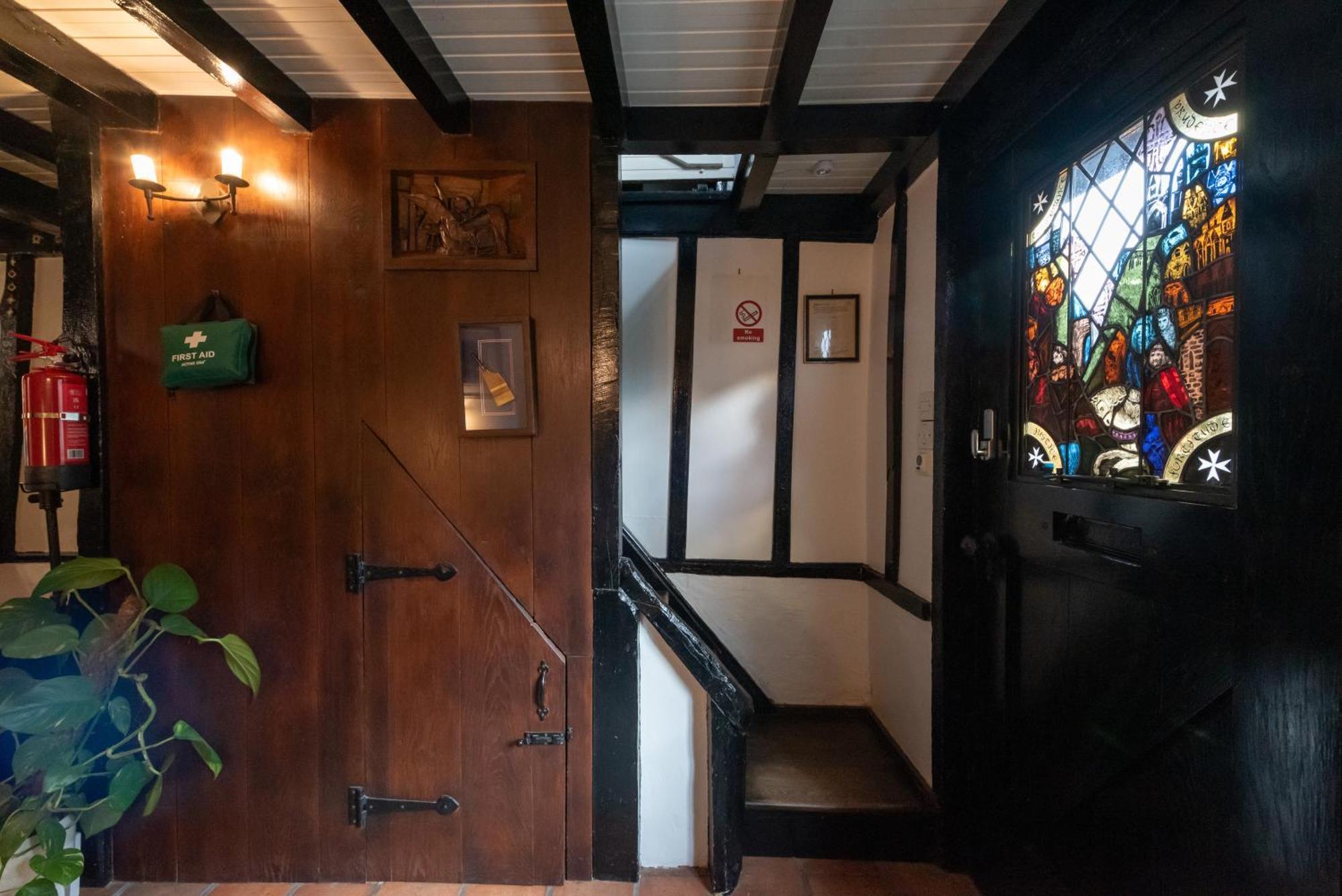15Th Century Tiny Character Cottage-Henley Centre エクステリア 写真