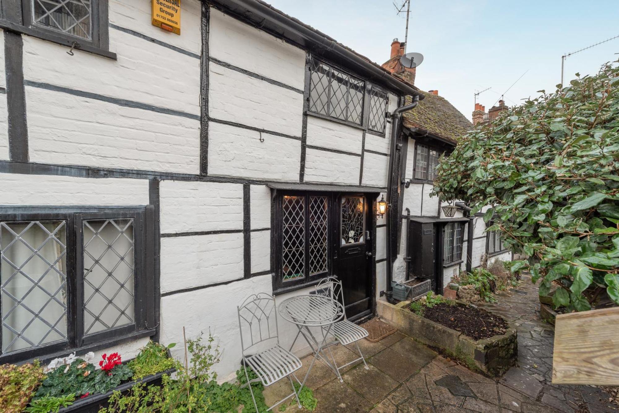 15Th Century Tiny Character Cottage-Henley Centre エクステリア 写真